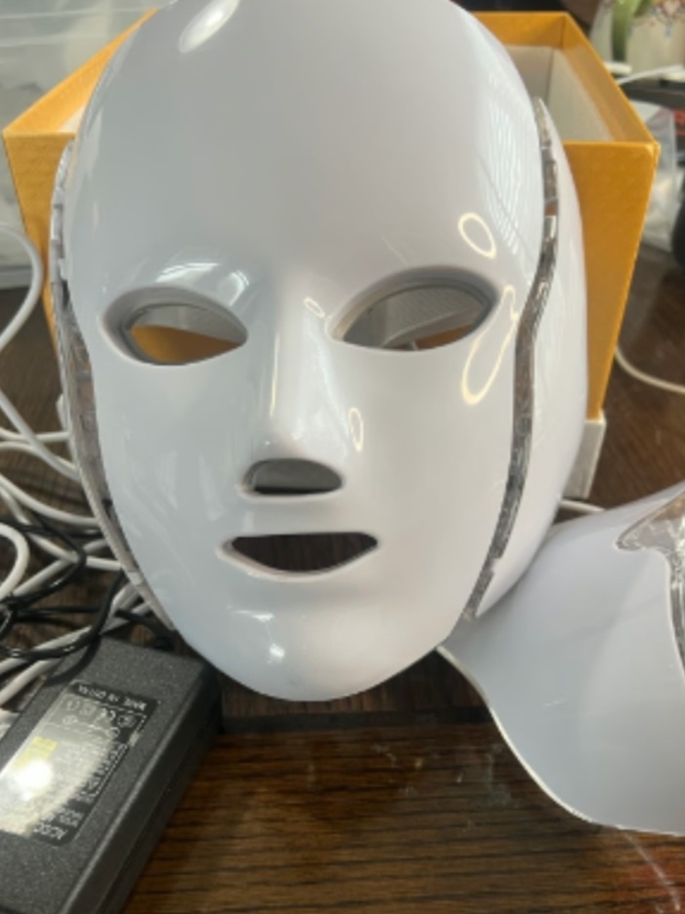 LED Light Therapy Facial Mask - 7 colors